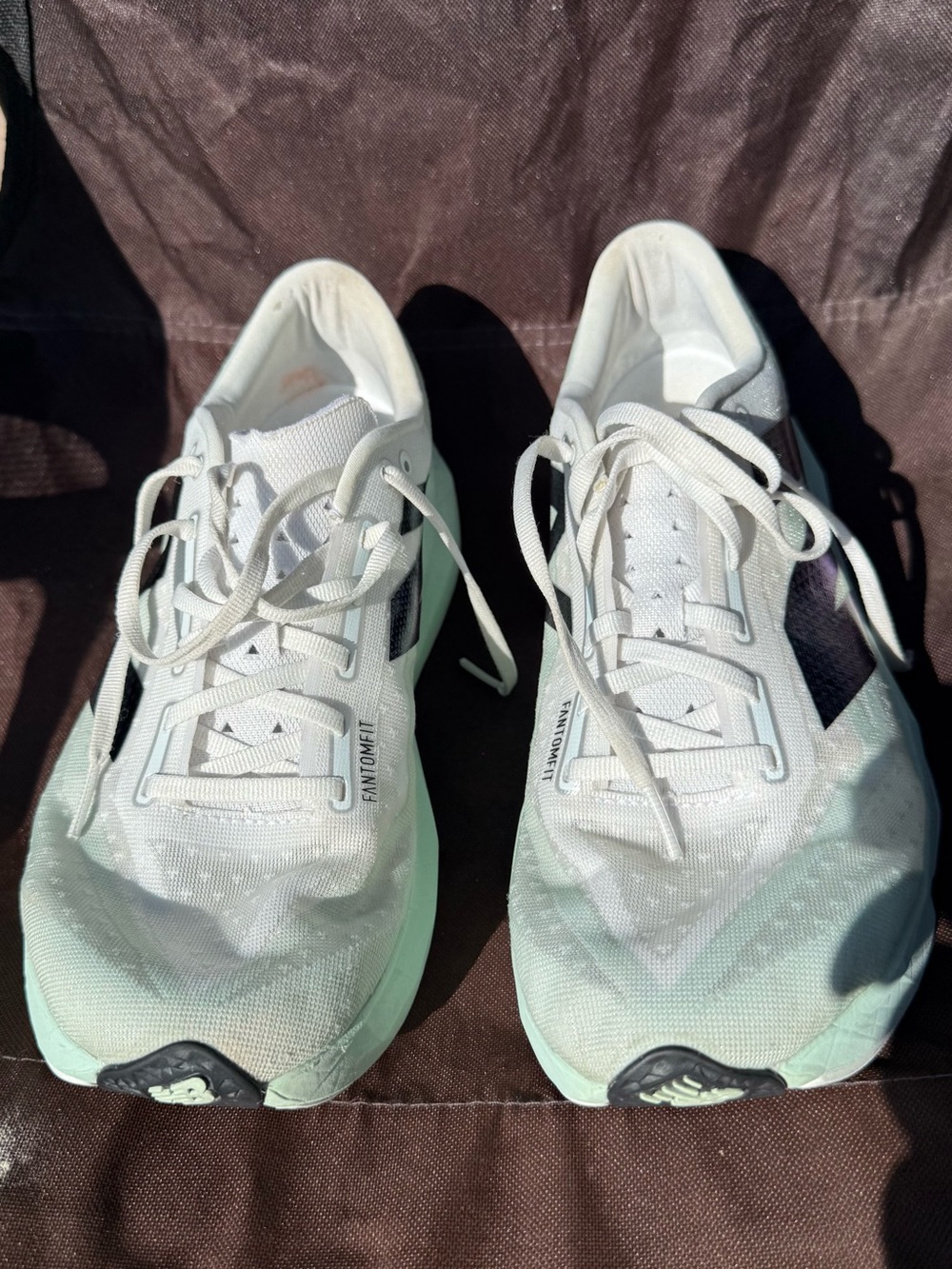 New Balance Rebel V4
